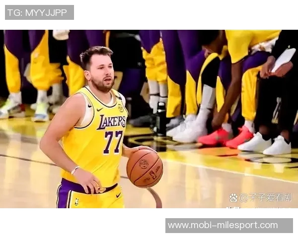 雷迪克谈东契奇无球打法的适用性与个人期望的差异 雷迪克谈东契奇无球打法的适用性与个人期望的差异